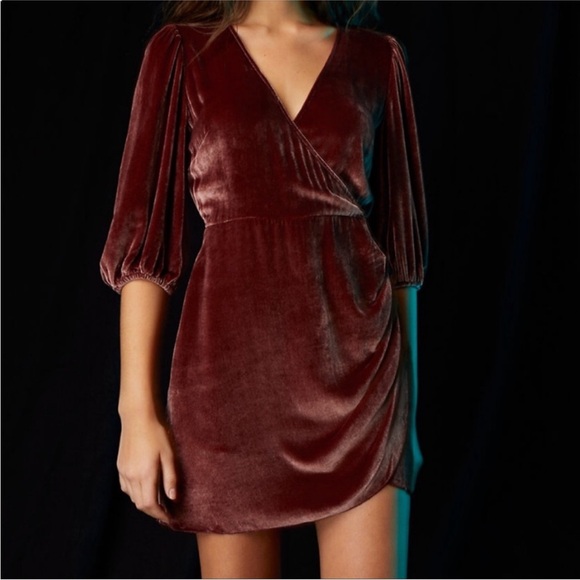 Aritzia Wilfred Lyric Velvet Dress Size Small Forest Green Holidays - Picture 1 of 13